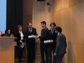 entrega pr&eacute;mios - presidente do departamento de F&iacute;sica