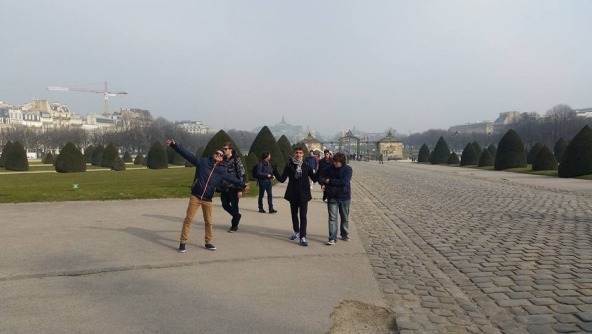 Planalto - Destino: Paris